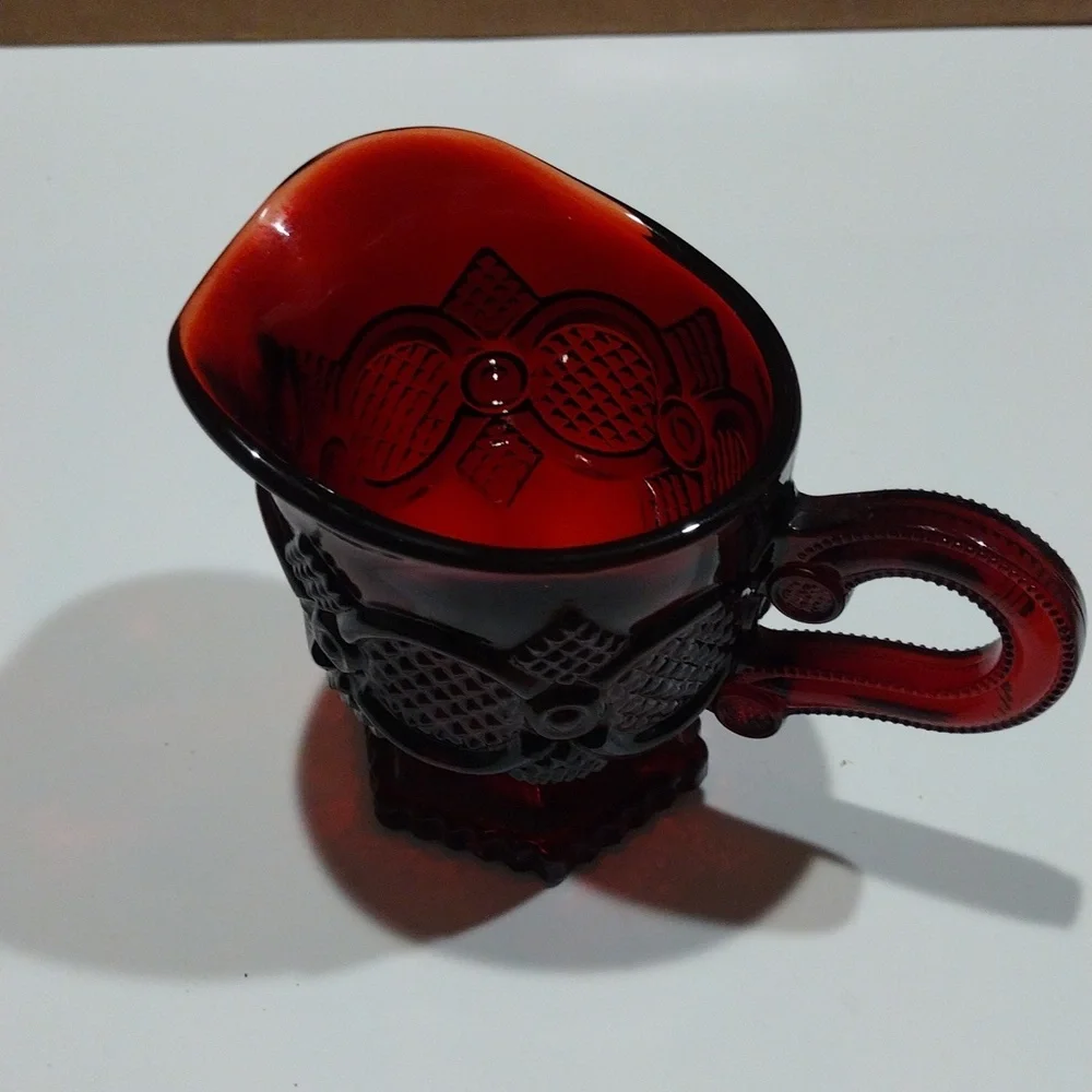 Vintage, Avon Classic And Chic Cape cod 1970 Rare Find ruby red glass creamer. - Picture 2 of 6